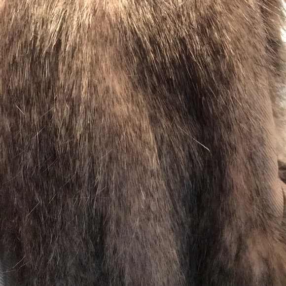 Banana Republic Faux Fur Vest - Picture 4 of 4